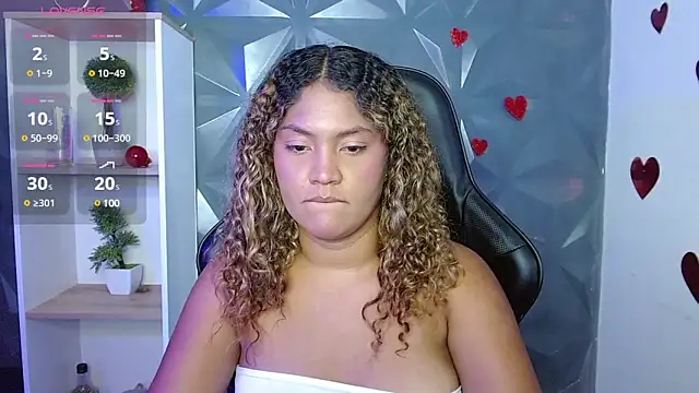 Snapshot of Cristal_War chatting on 03.11.25 Cristal War online show from 03.11.25