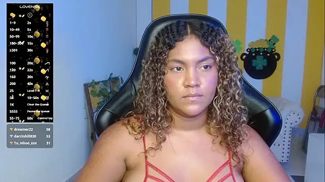 Snapshot of Cristal_War chatting on 03.18.25 Cristal War online show from 03.18.25