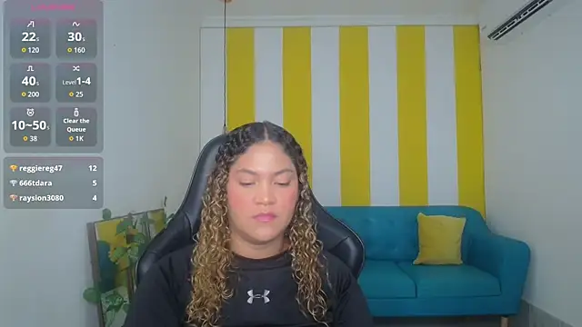 Snapshot of Cristal_War chatting on 11.13.25 Cristal War online show from 11.13.25