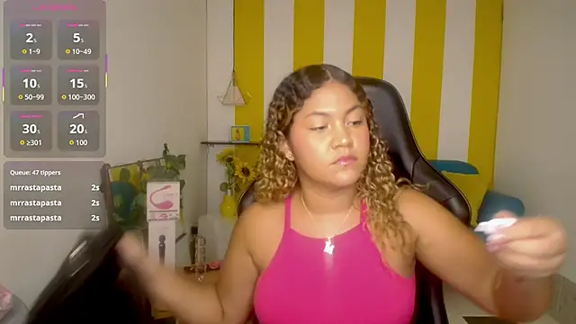 Snapshot of Cristal_War chatting on 11.27.25 Cristal War online show from 11.27.25