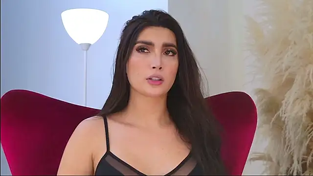 Snapshot of _BellaDonna_ chatting on 11.22.25 BellaDonna online show from 11.22.25