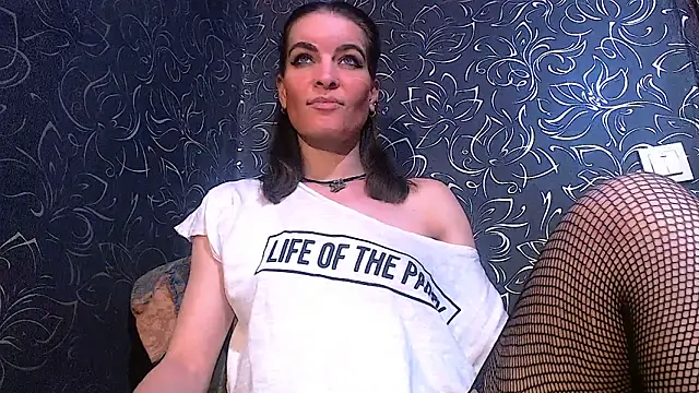 Strawberry Milfa online show from 02.16.26