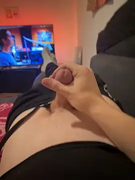 Snapshot of sollzii chatting on 02.07.25 sollzii online show from 02.07.25