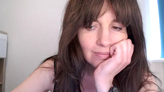 Ella Next Door online show from 03.17.26