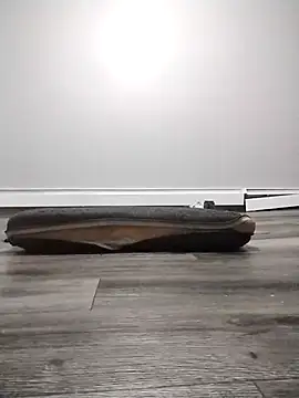 AllLeggs online show from 03.05.25