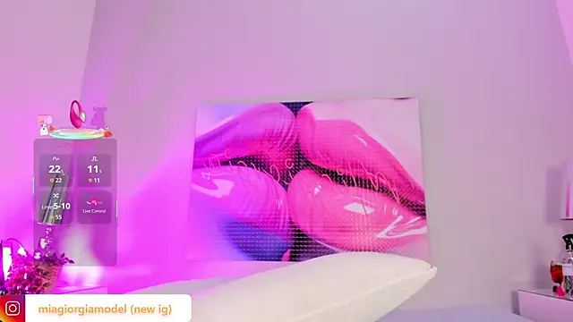 Miagiorgia  online show from 03.25.26