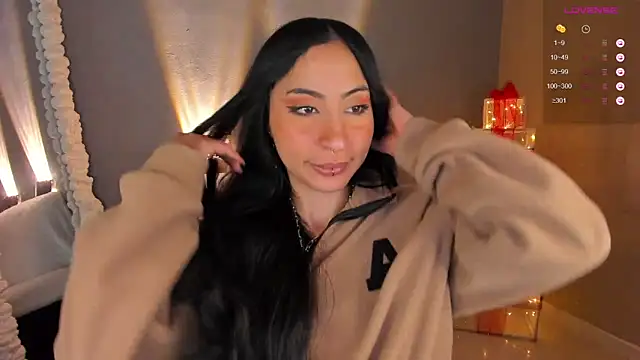 amber curly online show from 12.12.24