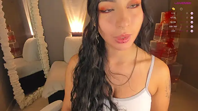 amber curly online show from 01.05.25