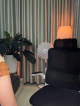 Snapshot of MinhTuanLive chatting on 02.15.26 MinhTuanLive online show from 02.15.26