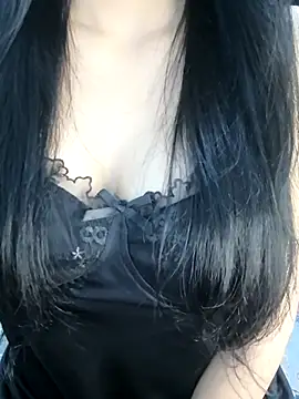 Snapshot of _Linez_ chatting on 03.25.26 Linez online show from 03.25.26