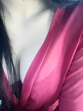 Snapshot of _Linez_ chatting on 04.12.26 Linez online show from 04.12.26