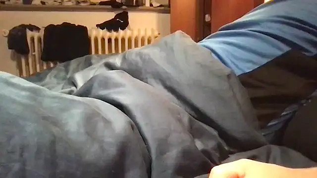 Snapshot of Geilerjung69 chatting on 11.30.25 Geilerjung69 online show from 11.30.25