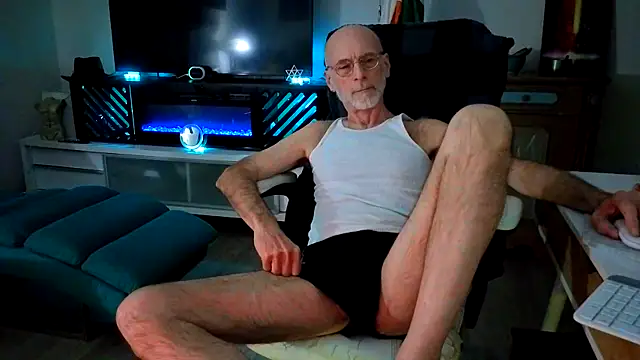 Snapshot of Towndude123 chatting on 04.23.26 Towndude123 online show from 04.23.26