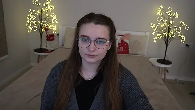 MagicPeachh  online show from 01.06.25