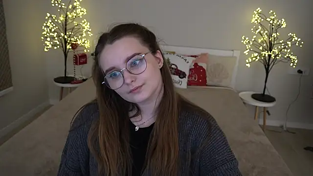 MagicPeachh  online show from 01.06.25