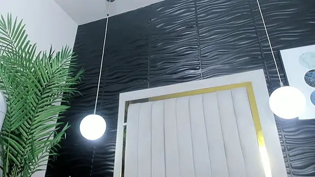 Victoria Coleman online show from 02.06.25