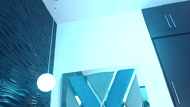 Victoria Coleman online show from 09.29.25