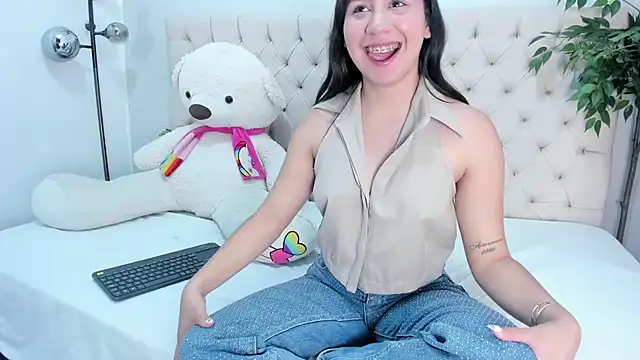 Snapshot of Victoria_Coleman chatting on 02.13.26 Victoria Coleman online show from 02.13.26