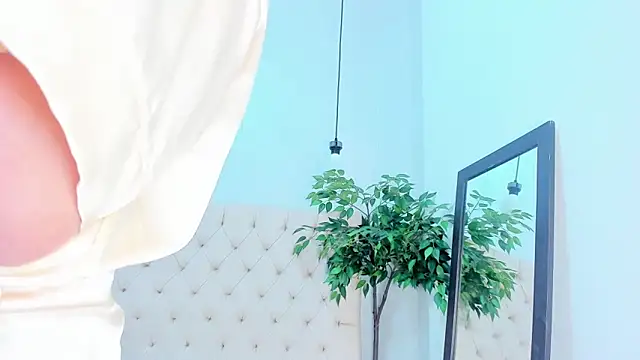 Snapshot of Victoria_Coleman chatting on 02.20.26 Victoria Coleman online show from 02.20.26