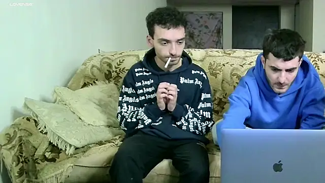 Snapshot of Barney_Tedd chatting on 12.24.24 Barney Tedd online show from 12.24.24