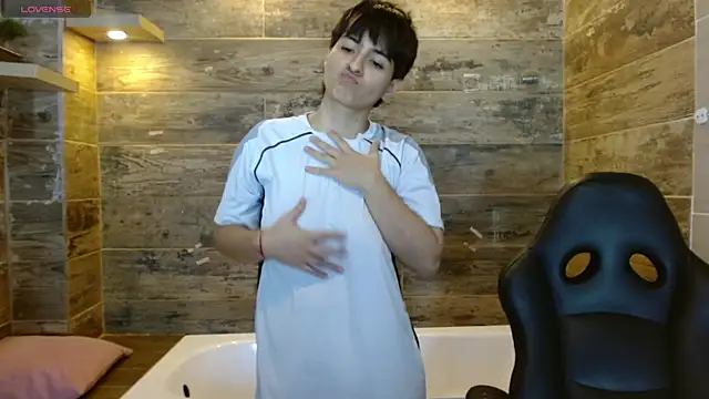 Snapshot of Bryce_Evans chatting on 12.20.25 Bryce Evans online show from 12.20.25