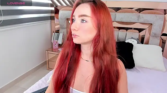 Snapshot of CamiiLovers chatting on 01.29.25 CamiiLovers online show from 01.29.25