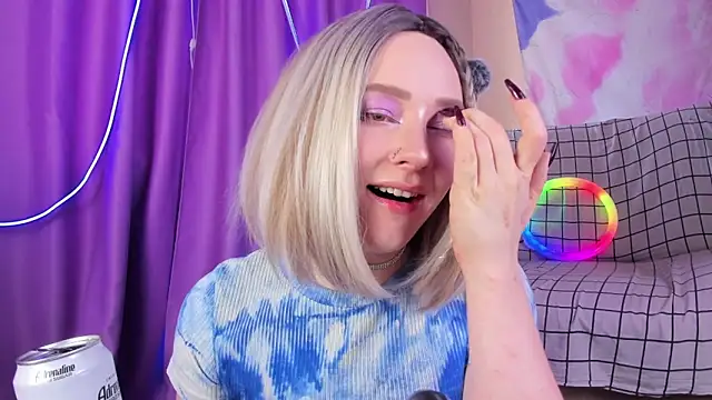 Lexy Lovy online show from 09.18.25