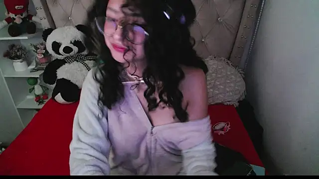 Snapshot of CherieCurl chatting on 10.28.25 CherieCurl online show from 10.28.25