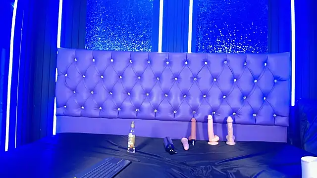 Snapshot of Malory_Cortez chatting on 11.19.25 Malory Cortez online show from 11.19.25