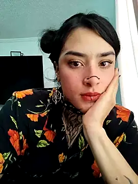 taaylor33 online show from 10.15.25