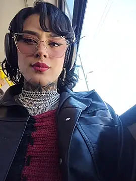 taaylor33 online show from 02.09.26