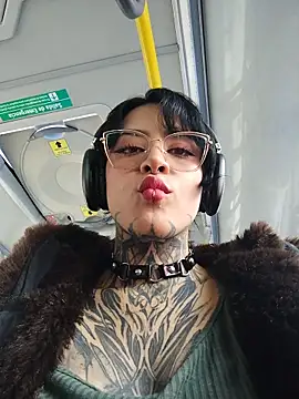 taaylor33 online show from 03.10.26