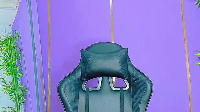 scarlet-jonesx online show from 10.19.25