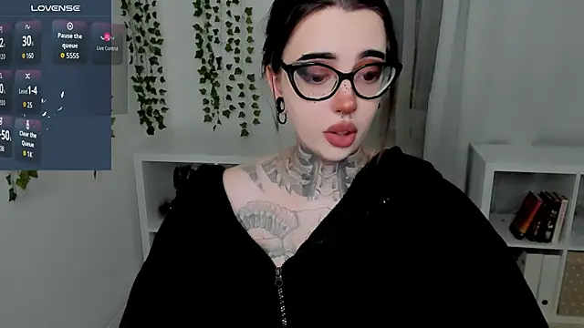 Snapshot of Dixi_Pixi_ chatting on 07.10.26 Dixi Pixi online show from 07.10.26