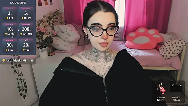 Snapshot of Dixi_Pixi_ chatting on 07.24.26 Dixi Pixi online show from 07.24.26