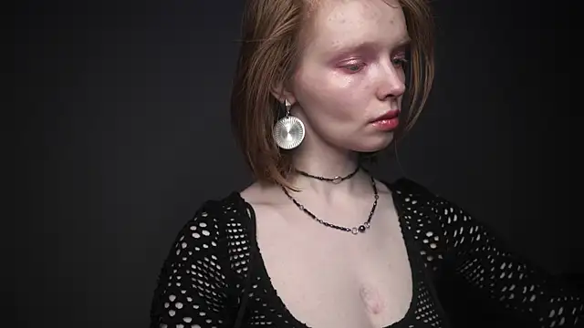 ginger hugs online show from 02.23.25