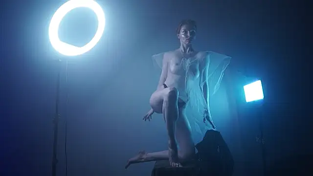 ginger hugs online show from 03.14.25