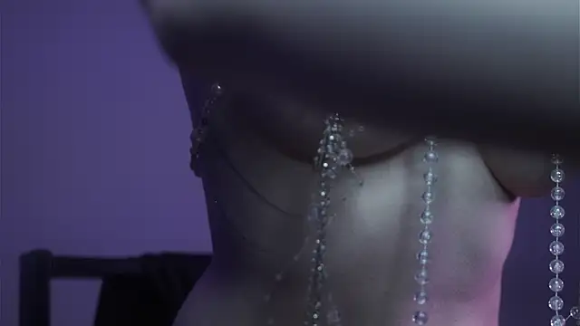 ginger hugs online show from 10.19.25