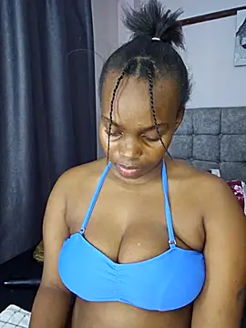 Snapshot of freaky_j_ chatting on 10.19.25 freaky j online show from 10.19.25