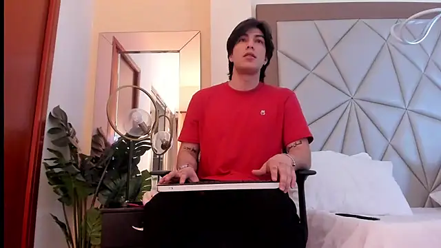 Karimferrer online show from 01.08.25