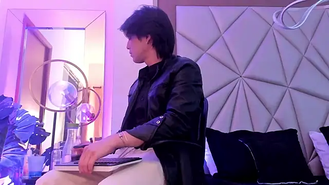 Karimferrer online show from 01.18.25