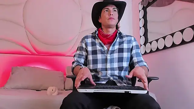 Karimferrer online show from 09.18.25