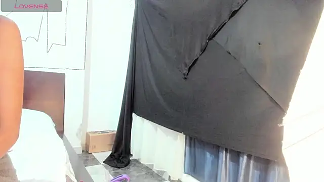 latinaStepmom online show from 04.21.26