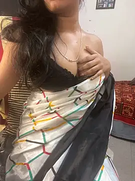 Spicy sari girl online show from 12.03.24