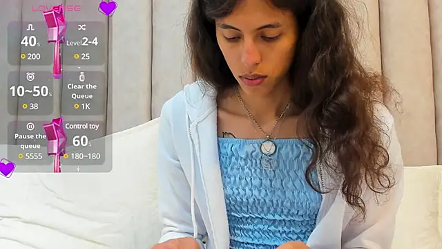 Snapshot of FreyaMoller chatting on 02.04.25 FreyaMoller online show from 02.04.25