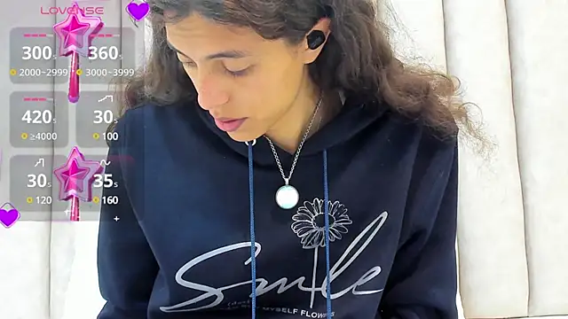 Snapshot of FreyaMoller chatting on 02.25.25 FreyaMoller online show from 02.25.25