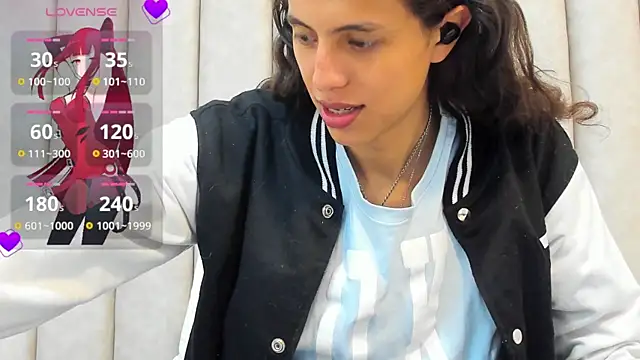 Snapshot of FreyaMoller chatting on 03.10.25 FreyaMoller online show from 03.10.25