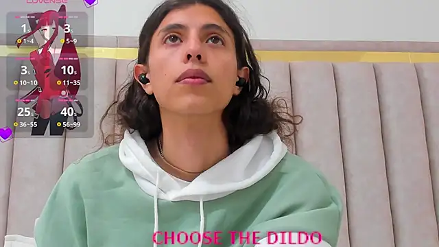 Snapshot of FreyaMoller chatting on 09.20.25 FreyaMoller online show from 09.20.25