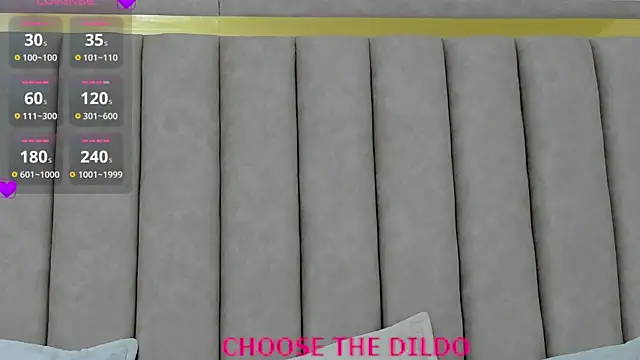 Snapshot of FreyaMoller chatting on 11.22.25 FreyaMoller online show from 11.22.25