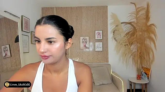 Snapshot of Kimm_khalifa chatting on 01.31.25 Kimm khalifa online show from 01.31.25